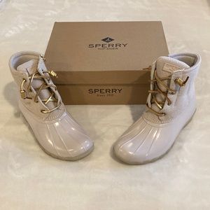 Brand new - no tags Sperry Saltwater Sparkle Ivory Boots. Size 9